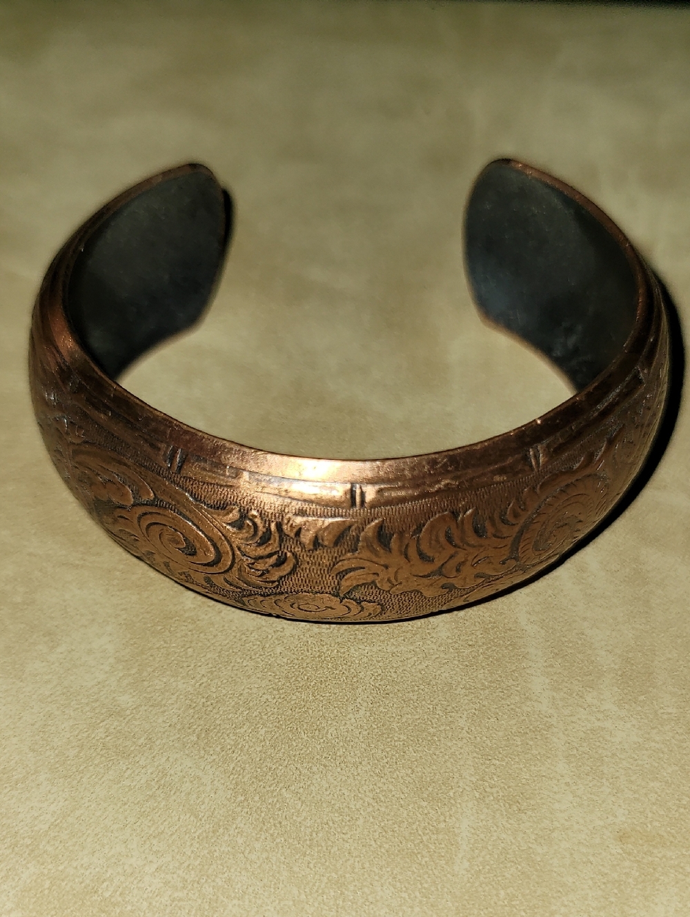 Vintage. Copper Cuff Bracelet With Dragon Motif
